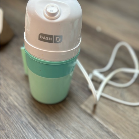 Assortment of kitchen gadgets 80$ for all or best offer - Picture 5 of 9